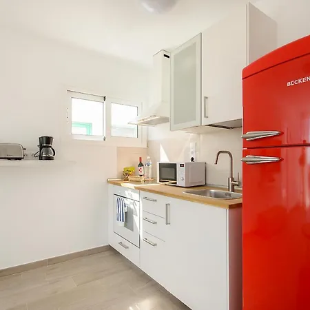 Red Volcano Apartment, Free Access To The Fariones Sports Center 公寓 卡门港